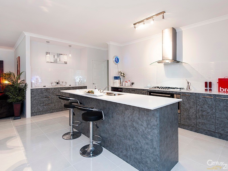 7 Barringarra Concourse, Madora Bay WA 6210