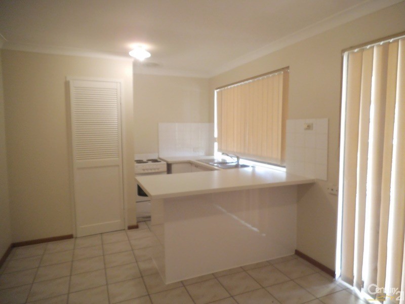 122 Mclarty Road, Halls Head WA 6210