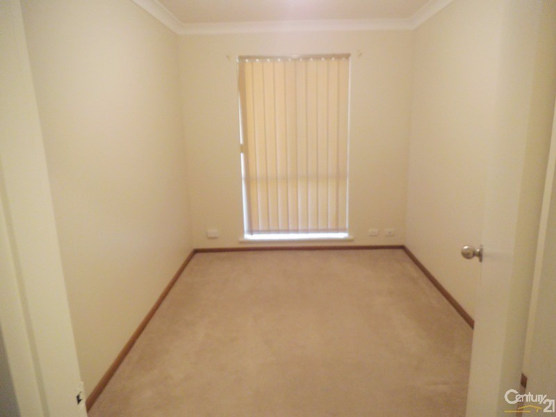 122 Mclarty Road, Halls Head WA 6210