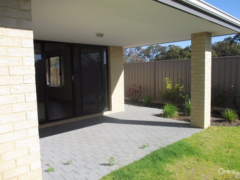 16 Headingley Link, Meadow Springs WA 6210