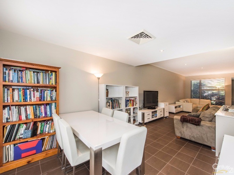 35 Middleton Loop, Meadow Springs WA 6210