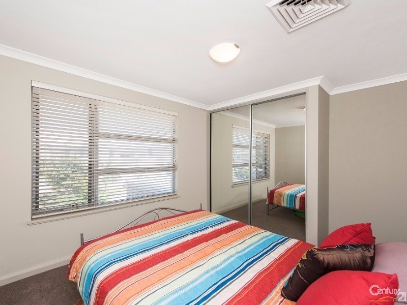 35 Middleton Loop, Meadow Springs WA 6210