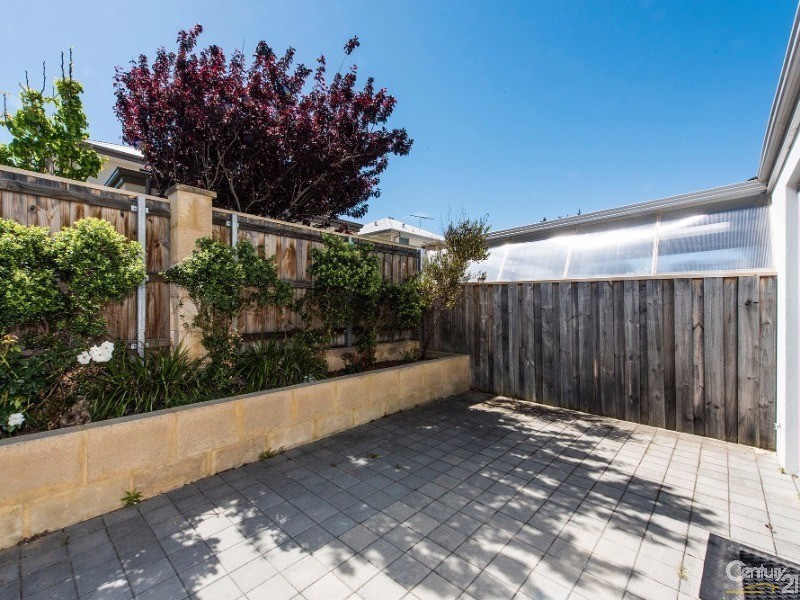 35 Middleton Loop, Meadow Springs WA 6210