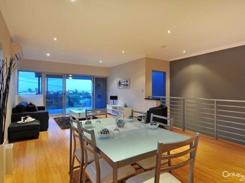 21A Oversby Street, Halls Head WA 6210