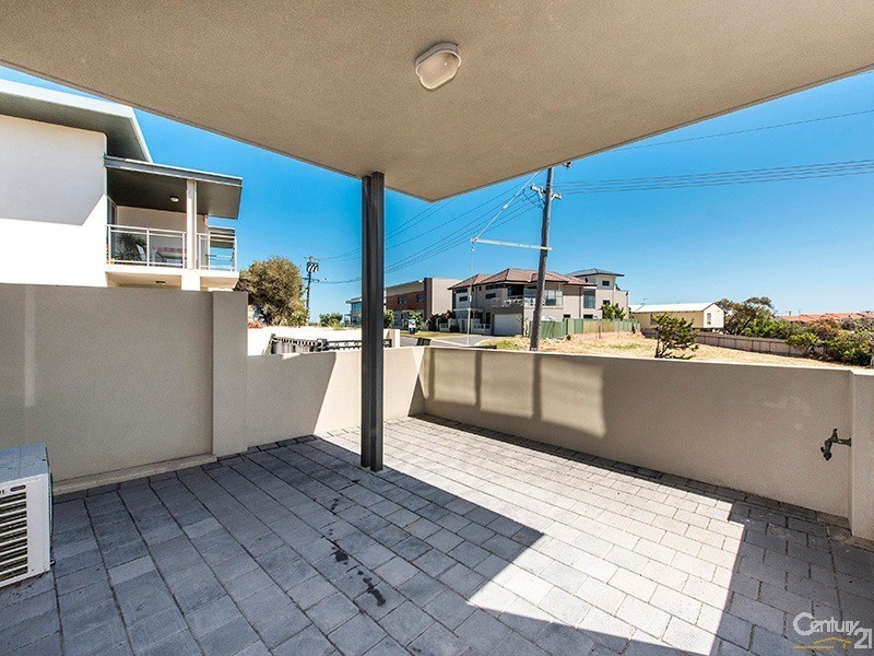 21A Oversby Street, Halls Head WA 6210