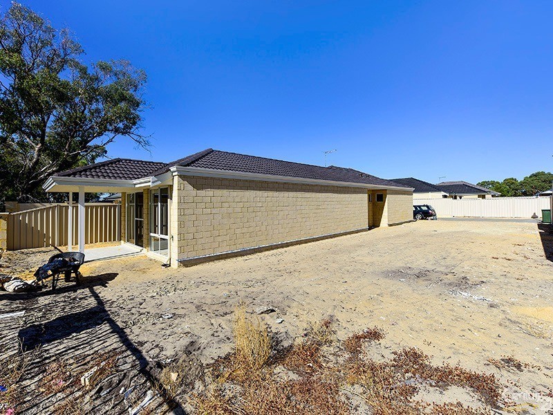 6 Crail Lane, Meadow Springs WA 6210