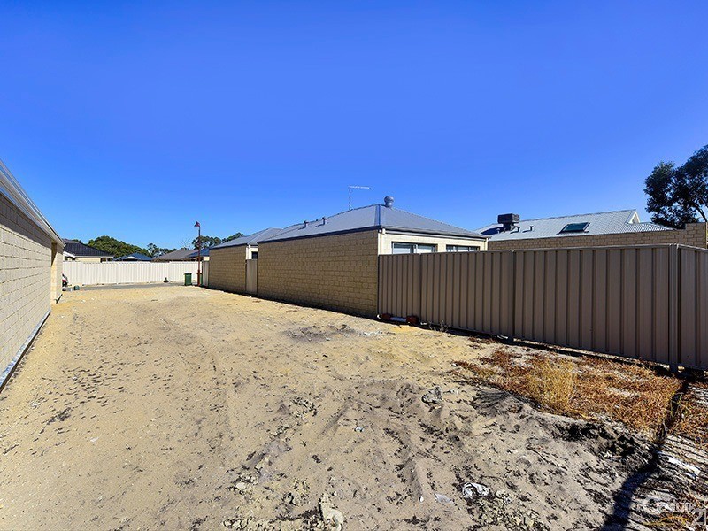 6 Crail Lane, Meadow Springs WA 6210