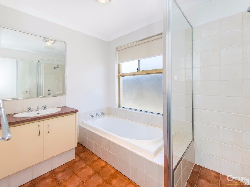 259 Peelwood Parade, Halls Head WA 6210