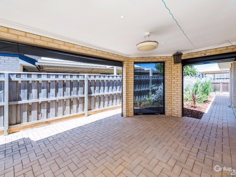 259 Peelwood Parade, Halls Head WA 6210