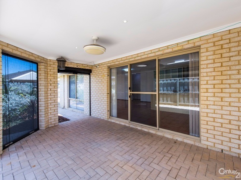 259 Peelwood Parade, Halls Head WA 6210