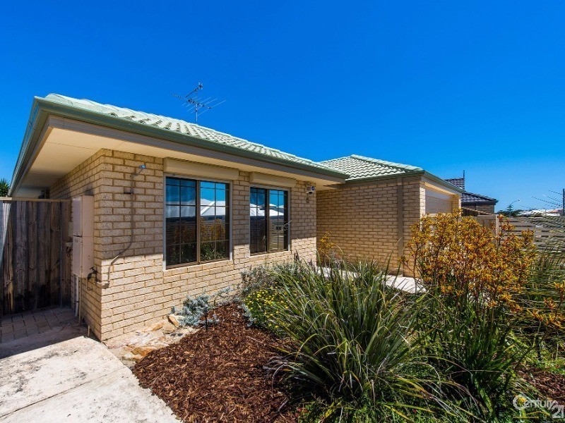 259 Peelwood Parade, Halls Head WA 6210