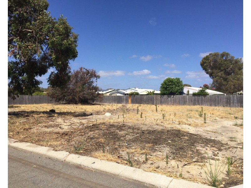 33 35 and 37 Wattleglen Avenue, Erskine WA 6210