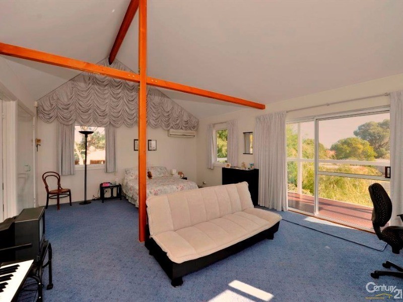 13 Selene Way, San Remo WA 6210