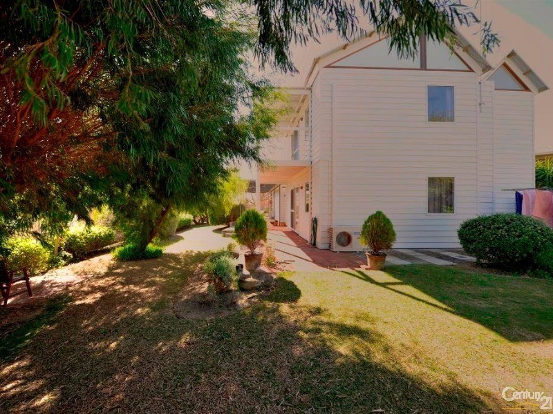 13 Selene Way, San Remo WA 6210