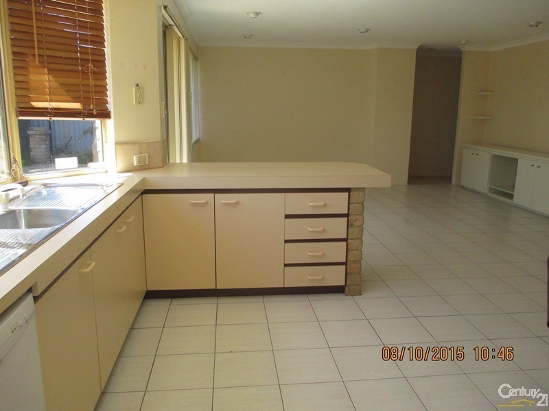 4 Cleveland Court, Meadow Springs WA 6210