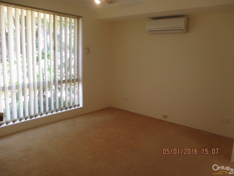 4 Cleveland Court, Meadow Springs WA 6210