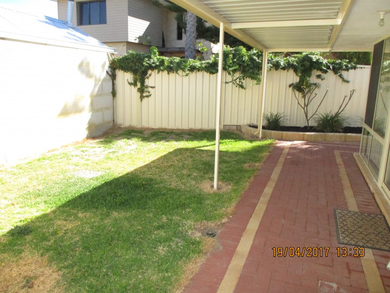 37B Admiralty Crescent, Halls Head WA 6210