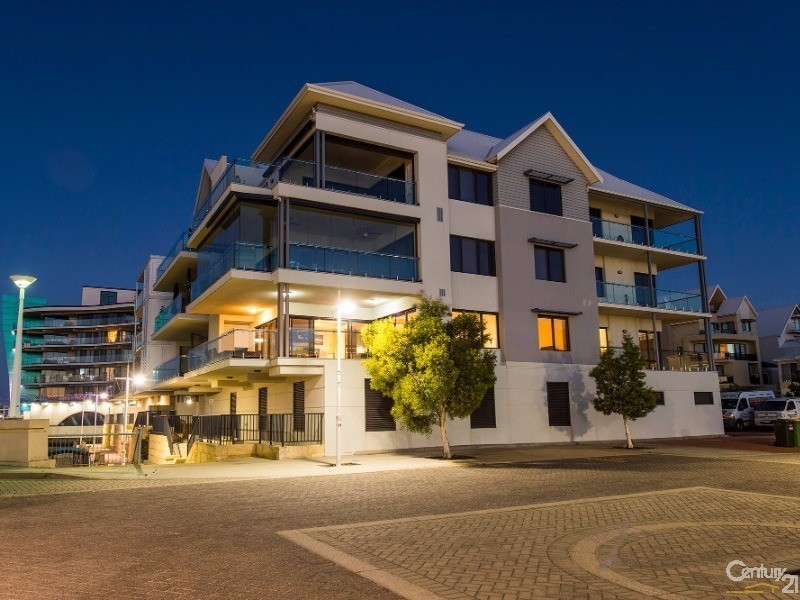 1/18 Cannaregio Square, Mandurah WA 6210