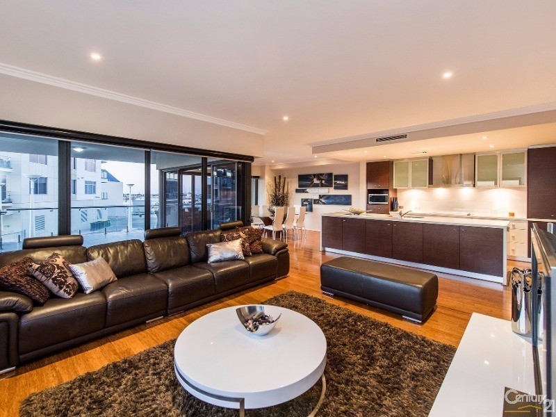 1/18 Cannaregio Square, Mandurah WA 6210