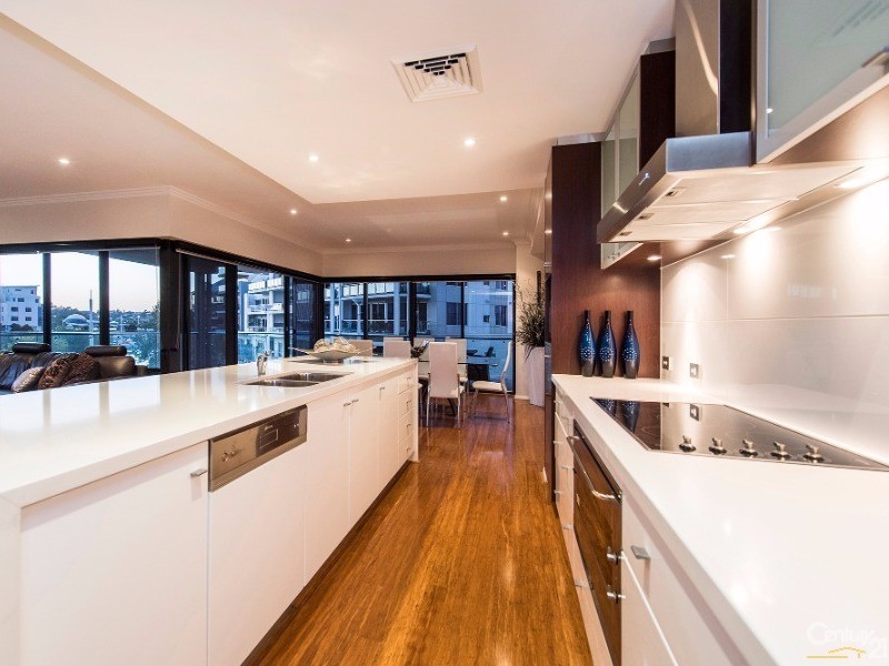 1/18 Cannaregio Square, Mandurah WA 6210