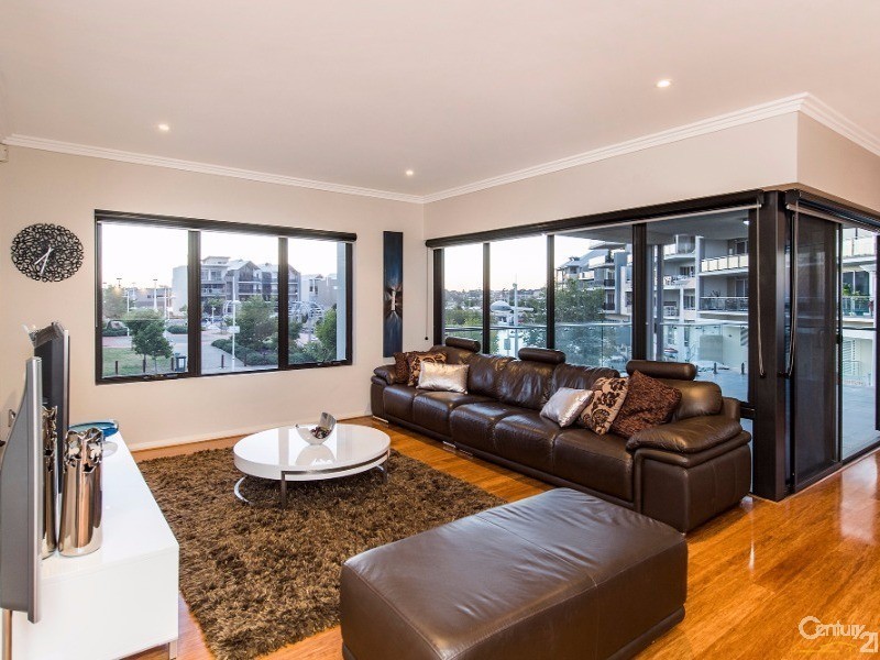 1/18 Cannaregio Square, Mandurah WA 6210