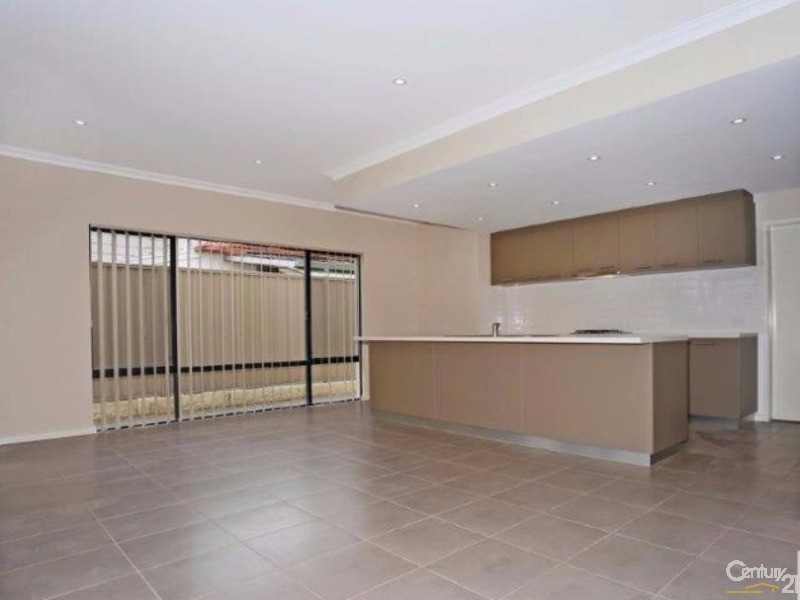 23 Stevenson Street, Dudley Park WA 6210