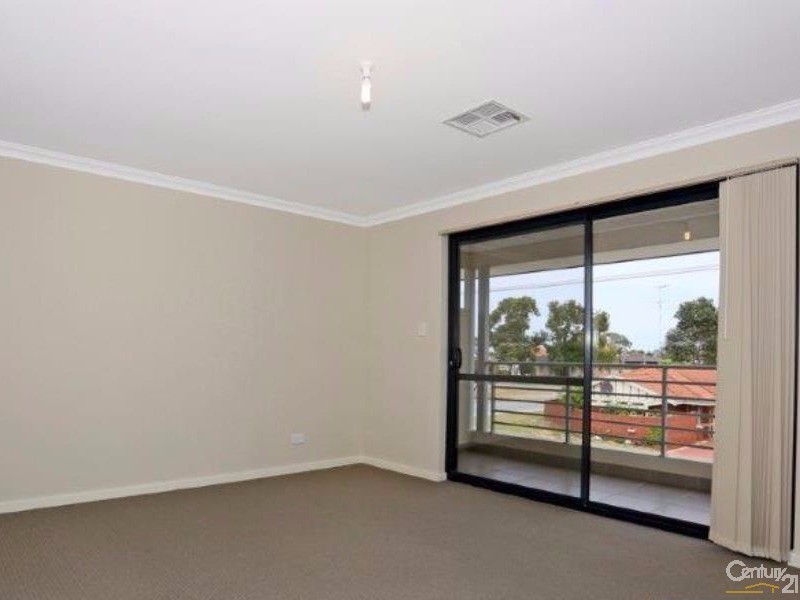 23 Stevenson Street, Dudley Park WA 6210