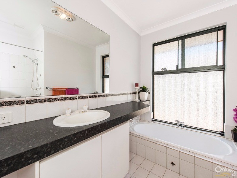 35 Federation Drive, Singleton WA 6175