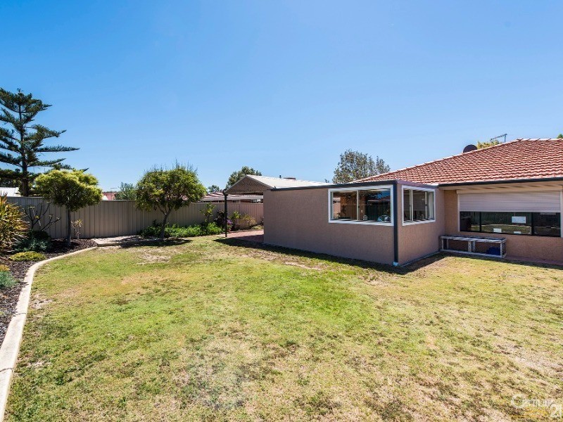 35 Federation Drive, Singleton WA 6175