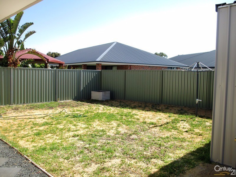 95 Moondyne Ramble, Ravenswood WA 6208