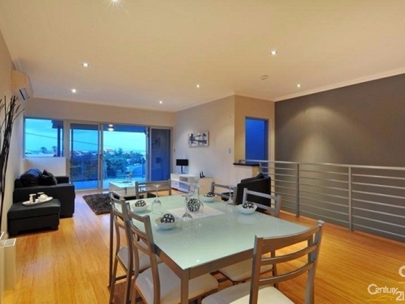 21A Oversby Street, Halls Head WA 6210