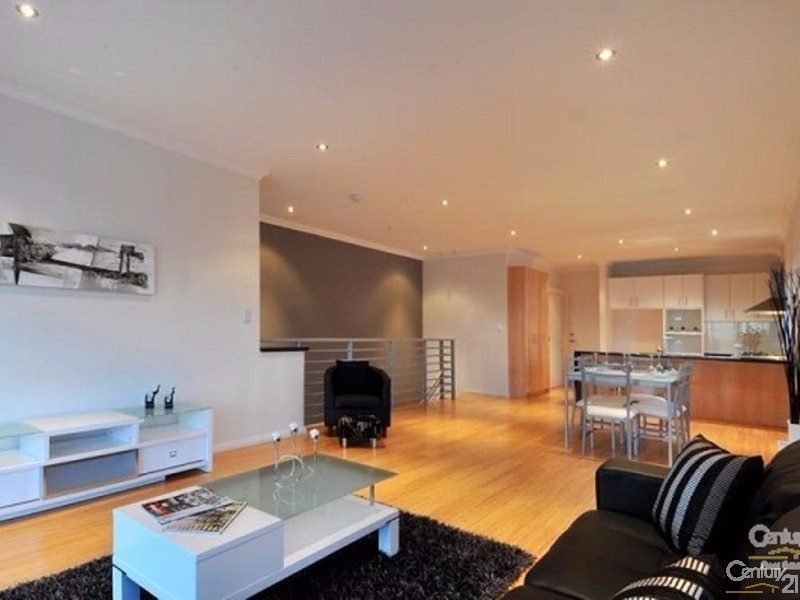 21A Oversby Street, Halls Head WA 6210