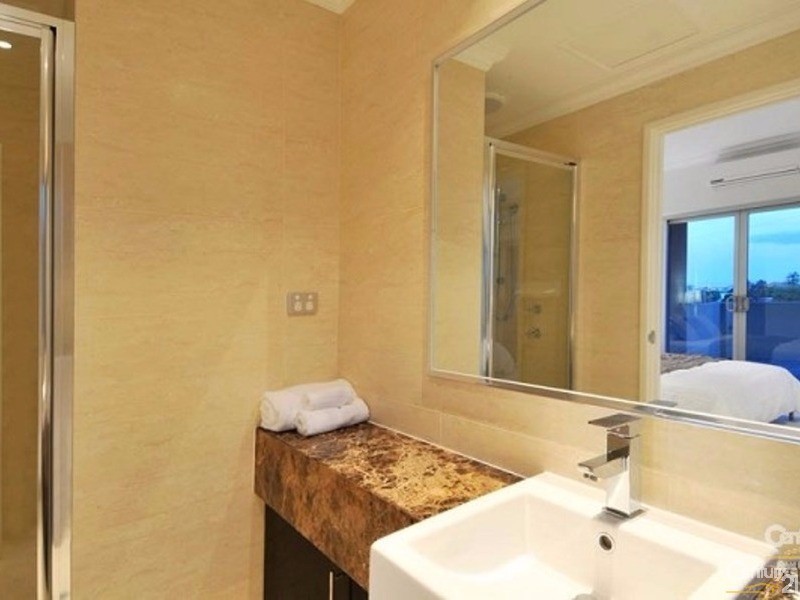 21A Oversby Street, Halls Head WA 6210