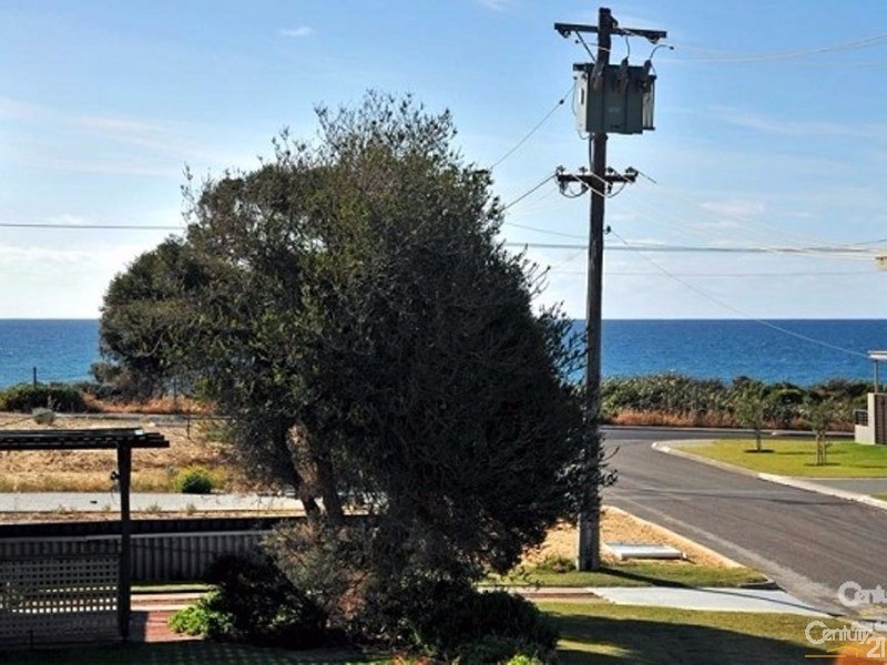 21A Oversby Street, Halls Head WA 6210