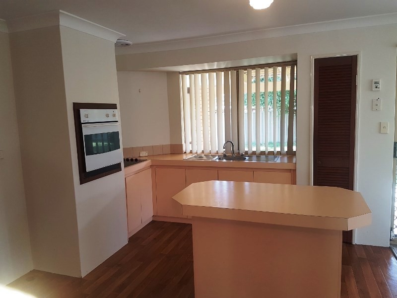 6 Zodiac Court, Greenfields WA 6210