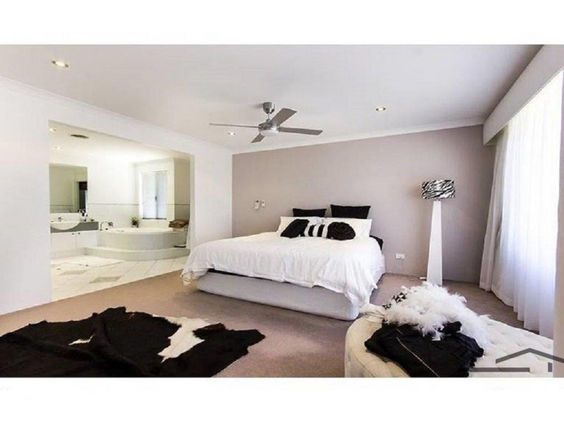 4 Acheron Road, San Remo WA 6210