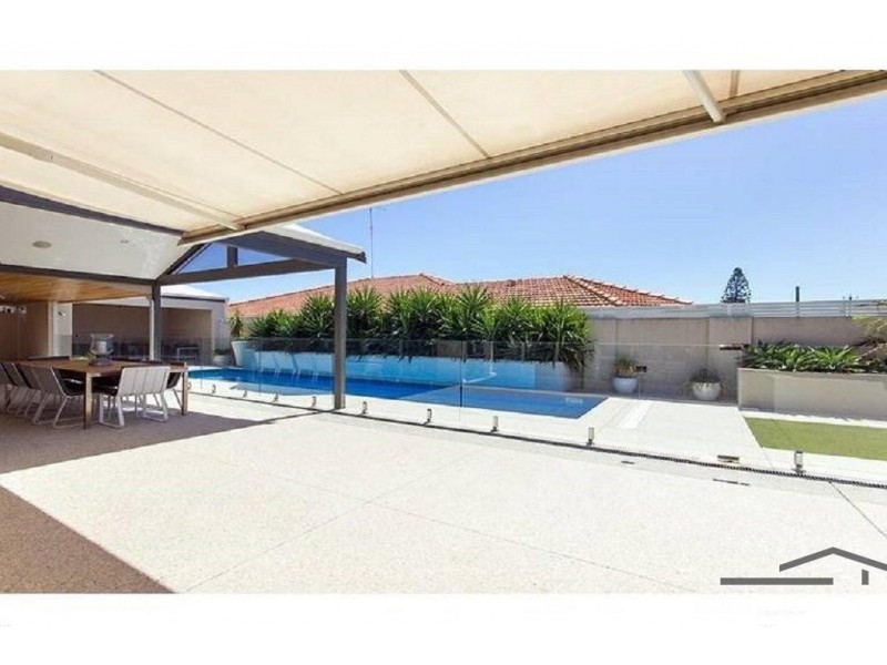 4 Acheron Road, San Remo WA 6210