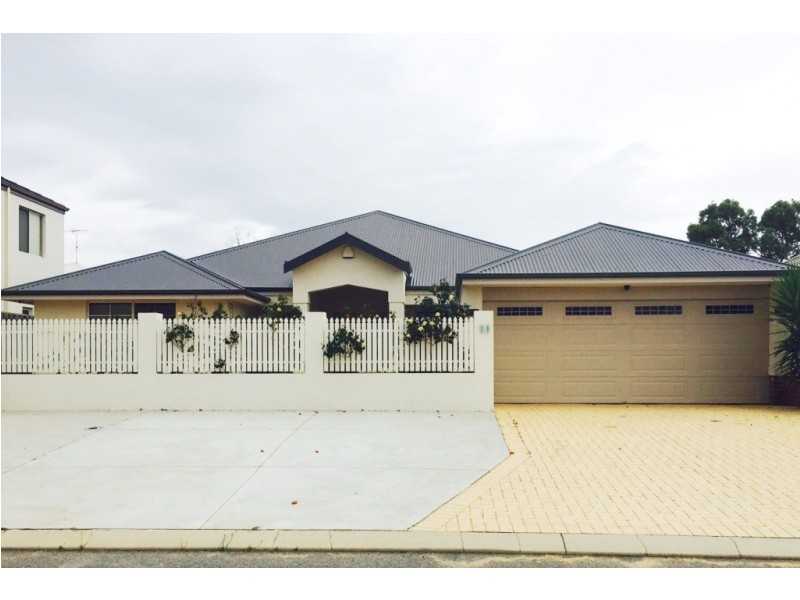 11 Cordia Way, Halls Head WA 6210