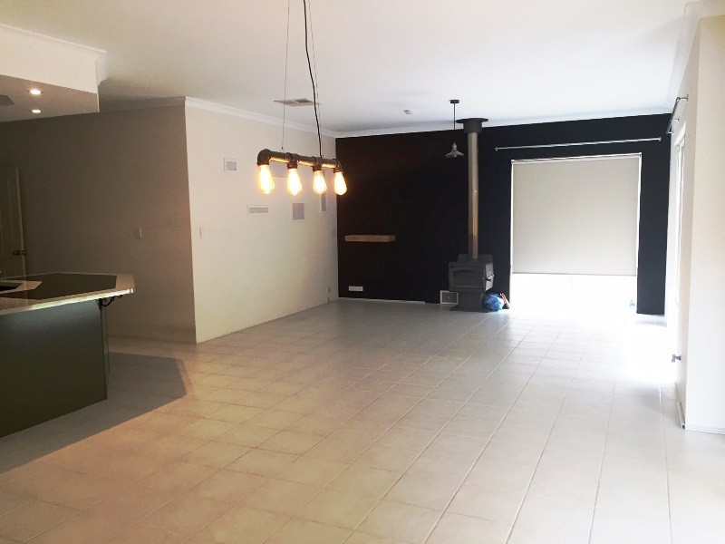 11 Cordia Way, Halls Head WA 6210