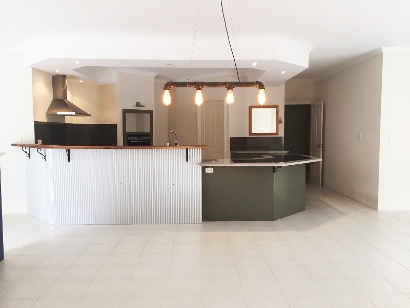 11 Cordia Way, Halls Head WA 6210