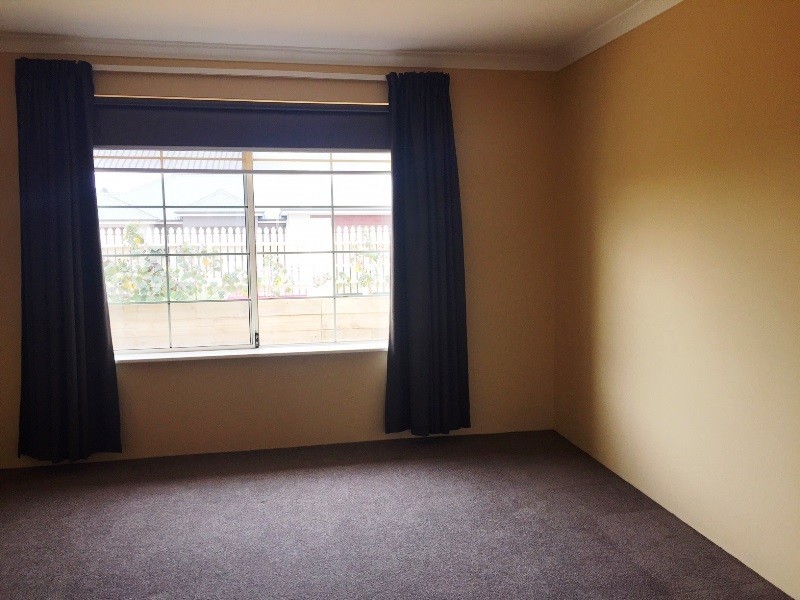 11 Cordia Way, Halls Head WA 6210
