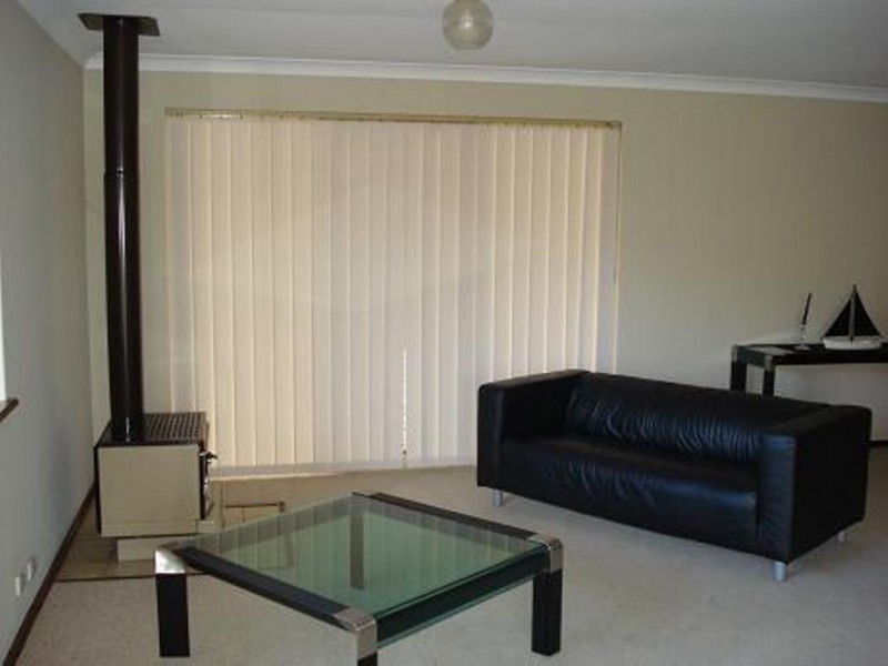 8 Jannali Way, San Remo WA 6210