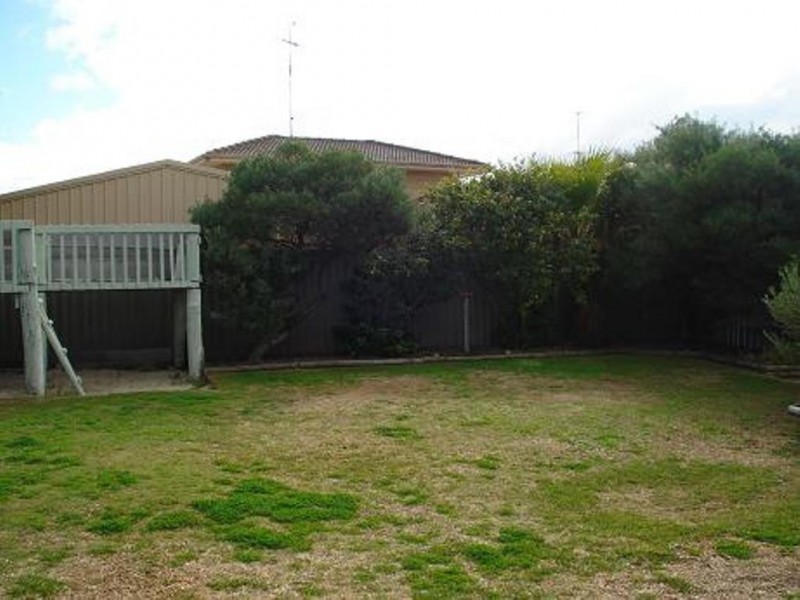 8 Jannali Way, San Remo WA 6210