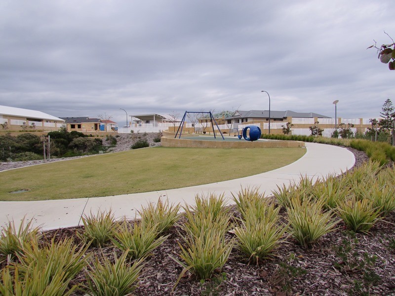 3 Tamarind Lane, Halls Head WA 6210