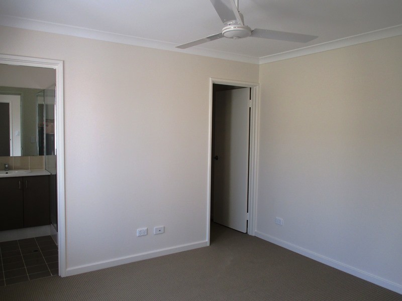 3 Tamarind Lane, Halls Head WA 6210