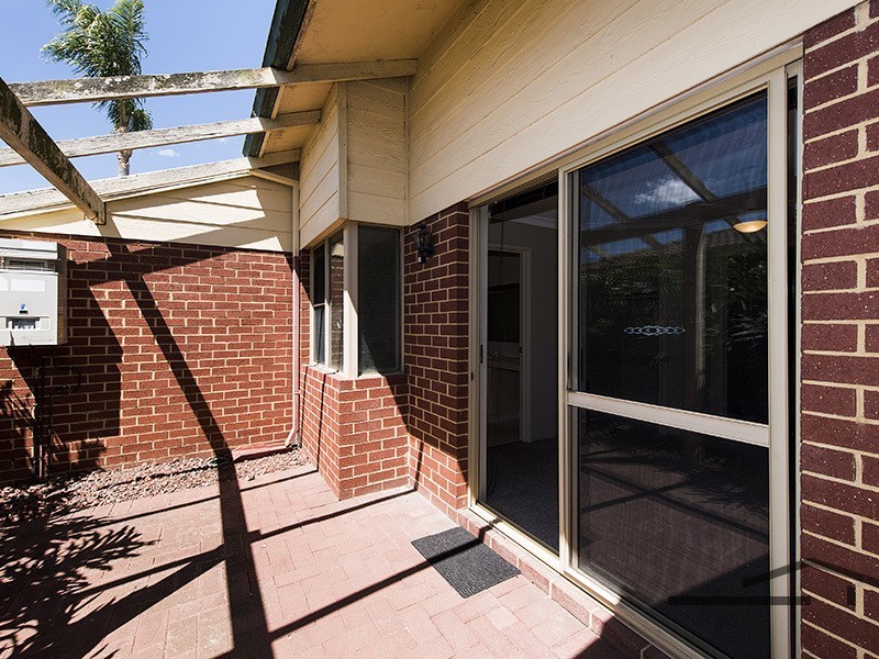 9 Waterfall Cove, Greenfields WA 6210