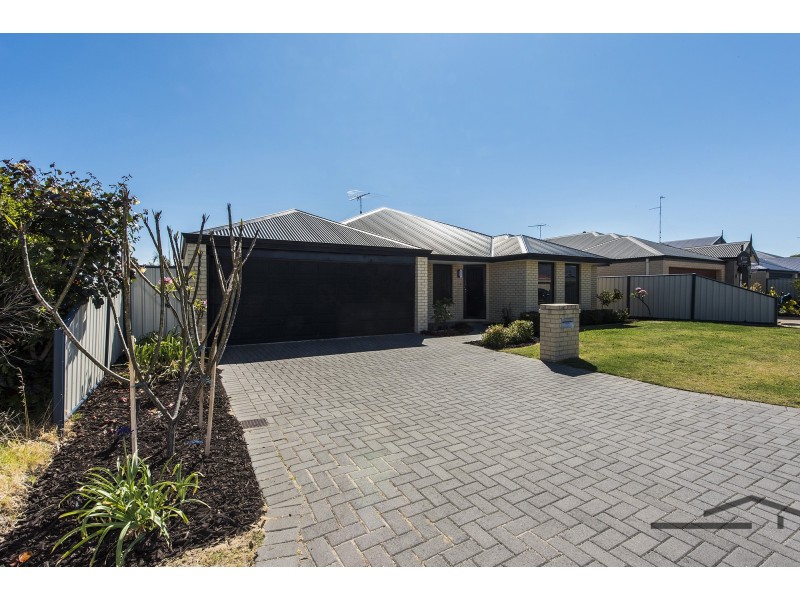 16 Ferncliffe Parkway, Meadow Springs WA 6210