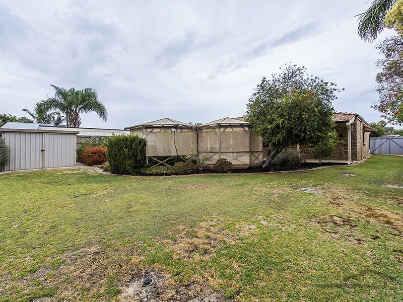 16 Sandford Crescent, Halls Head WA 6210