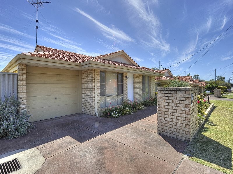 2/17 Stewart Street, Mandurah WA 6210