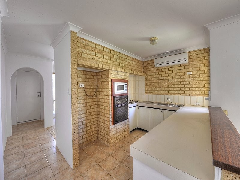 2/17 Stewart Street, Mandurah WA 6210